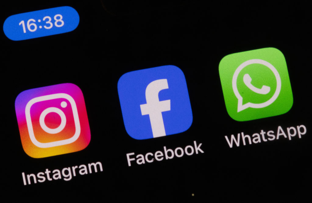 Meta为Facebook推出AI模式整合平台公开信息