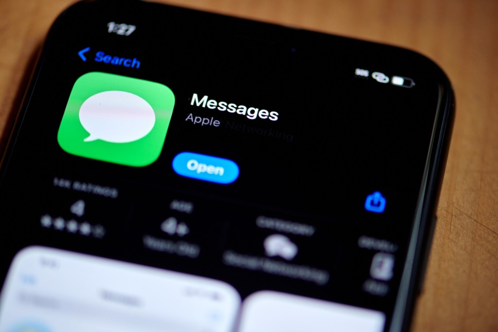 ChatGPT发布苹果短信插件 封面图