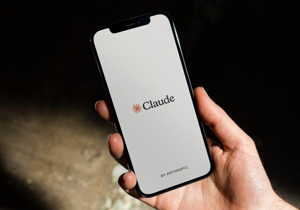Claude记忆系统合并，告别重复简报 封面图
