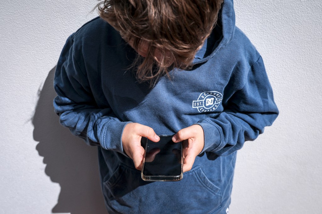 Meta AI图像生成工具引发隐私争议 封面图